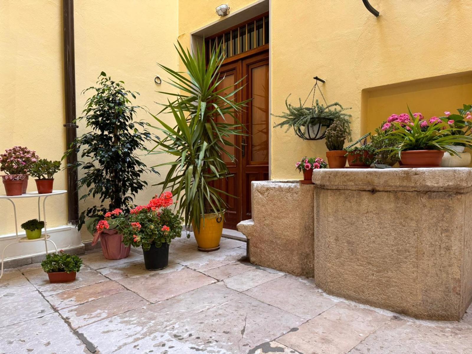 Residenza Gonzaga Hotell Serracapriola Exteriör bild